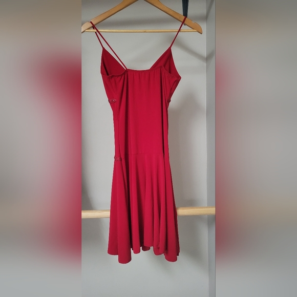 Red Dress - Picture 2 of 3